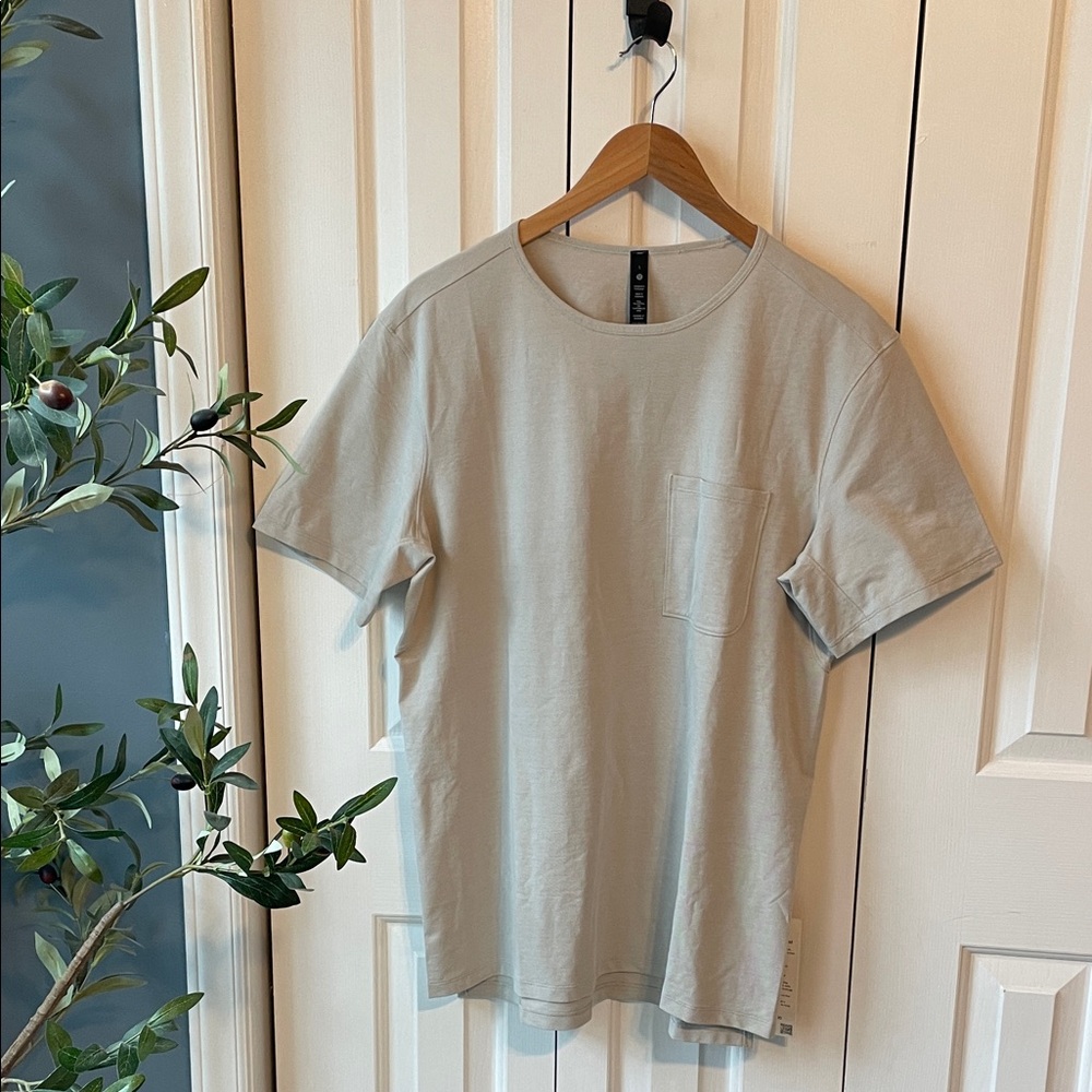 lululemon athletica Short Sleeve Pocket Tee NWT